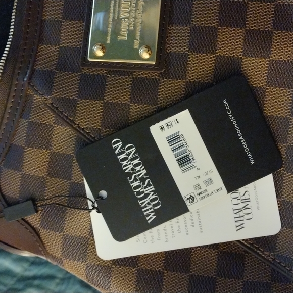 Louis Vuitton Purse - Picture 2 of 5